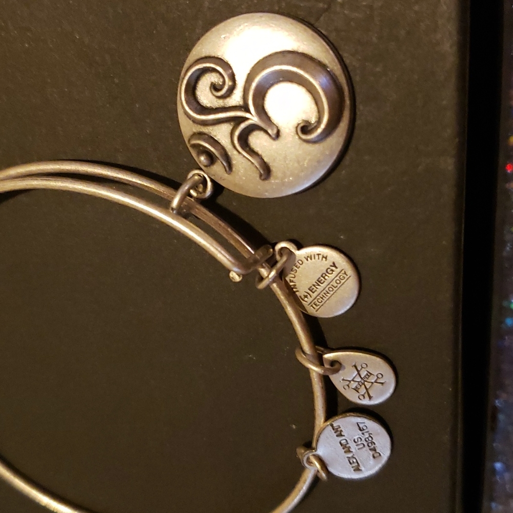 ❇️Alex & Ani OM III Expandable bracelet NWOTag - Picture 6 of 6